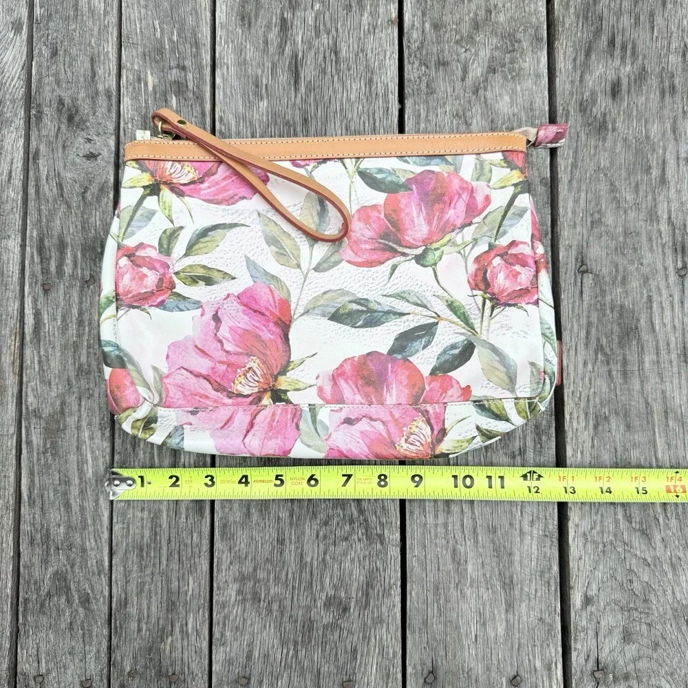 Cavalcanti Italian‎ Large Sweet Flower Floral Clutch Wristlet Multi Leather